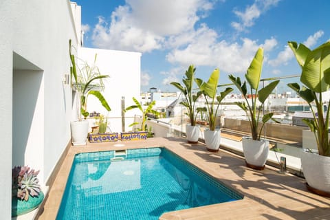 Balcony/Terrace, Swimming pool