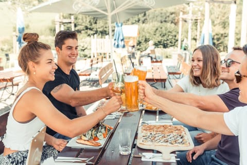 Restaurant/places to eat, Garden