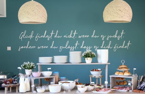 Breakfast, Buffet breakfast