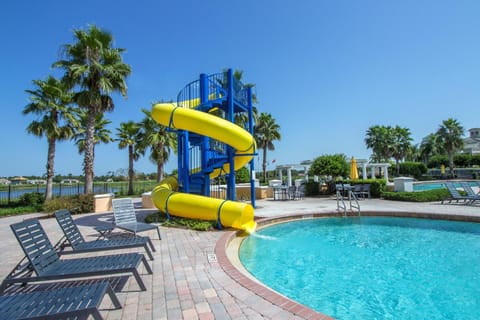 Aqua park, Swimming pool