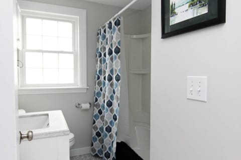 NEW 2BR Apartment near Lake Winnipesaukee Apartment in Wolfeboro