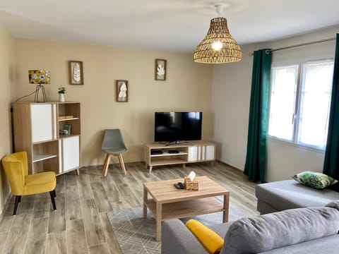 Gîte Eucalyptus House in Centre-Val de Loire