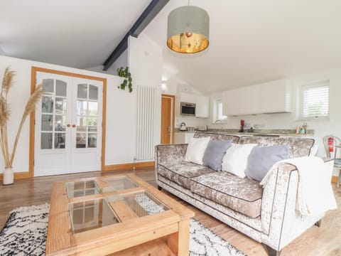 Chycoose House in England