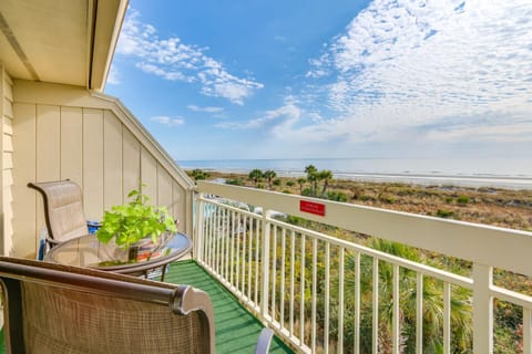 Ocean Views and Pool Access Hilton Head Getaway Villa in Coligny Beach