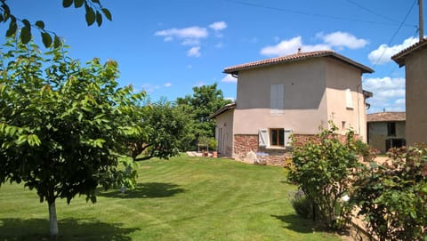Gîte de charme 4 étoiles - Campagne Apartment in Auvergne-Rhône-Alpes