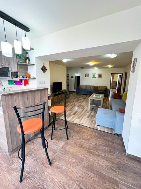 Kitchen or kitchenette, Living room