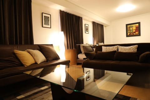 Living room, Photo of the whole room, Seating area