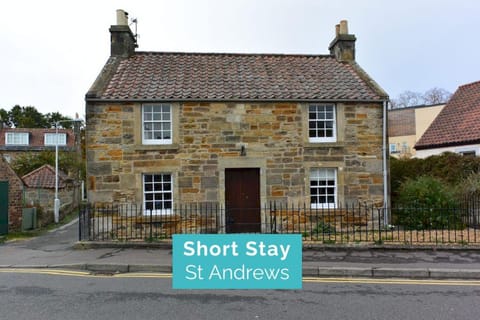 Property building, Facade/entrance, Off site