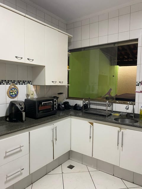 Coffee/tea facilities, Kitchen or kitchenette