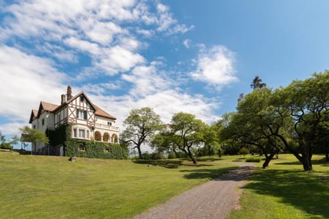 Property building, Off site, Natural landscape, Garden