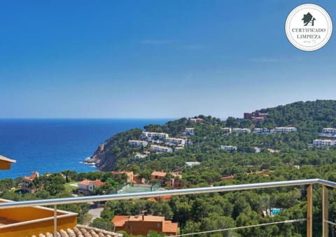 Balcony/Terrace, Beach, Mountain view, Sea view