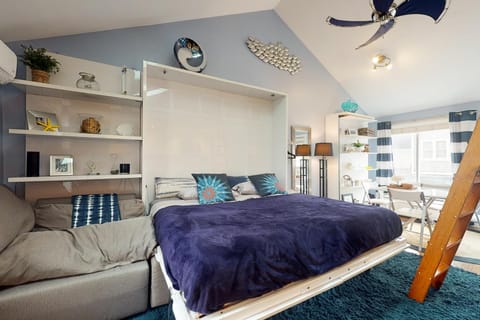 Provincetown Waterfront Studio Hotel in Provincetown