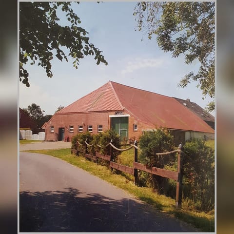 Huus fiev ` Apartment in Neuharlingersiel