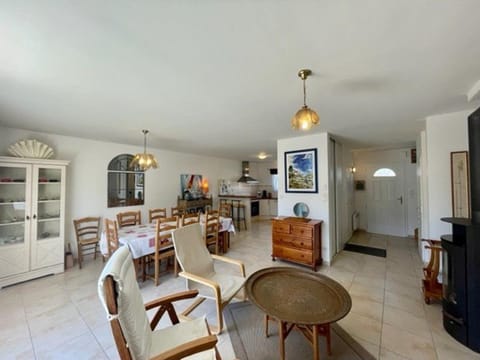 Maison moderne à Quiberon - 8 pers, plage près, quartier calme, jardin sud, animaux acceptés - FR-1-478-172 Villa in Quiberon