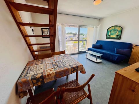 Quiberon : Charmant T2 avec piscine, terrasse, parking, proche plage - 4 pers. - FR-1-478-174 Apartment in Quiberon