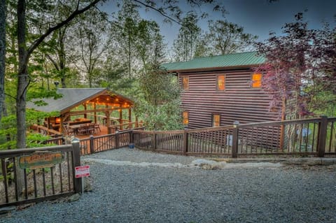Adventure Us House in Blue Ridge Lake