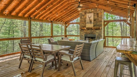 Adventure Us House in Blue Ridge Lake