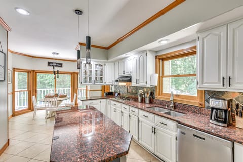 Huge Family Home with Pool - 13 Mi to Lake Michigan! House in LaPorte County