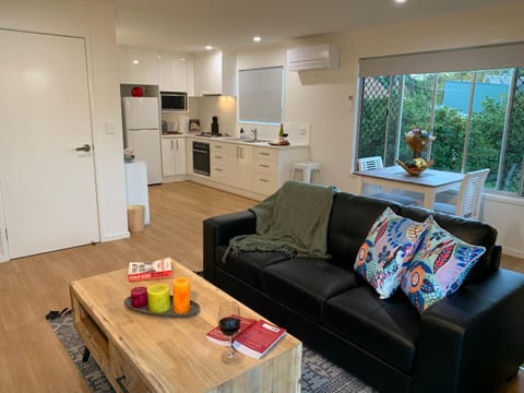 Kitchen or kitchenette, Living room, Seating area