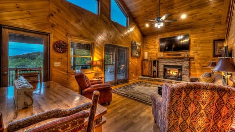 Lake Vista Lodge House in Blue Ridge Lake