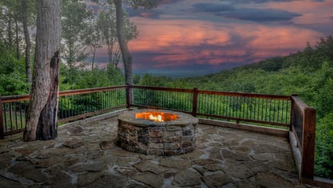 Lake Vista Lodge House in Blue Ridge Lake