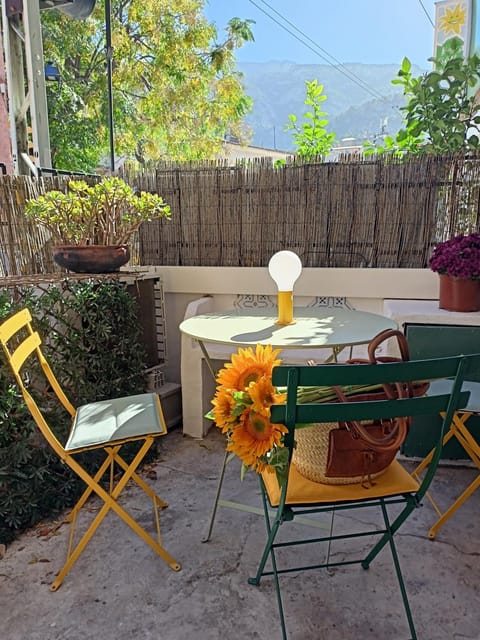 Patio, Off site, Day, Balcony/Terrace