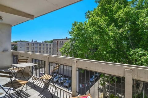 Grand T4 ensoleillé avec balcon à Avignon Apartment in Avignon