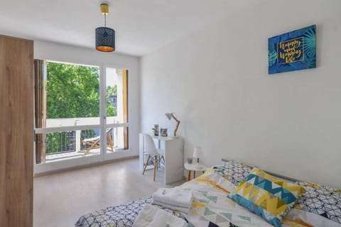 Grand T4 ensoleillé avec balcon à Avignon Apartment in Avignon
