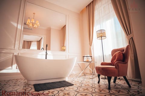 Bedroom, Bath