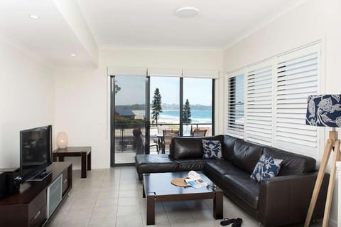 Natural landscape, Living room, Seating area, Sea view