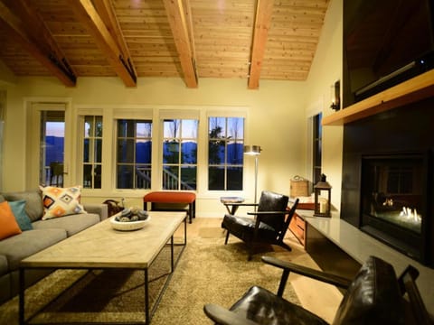 Arroyo #60 House in Chelan (In Town)