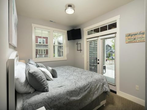 A Perfect Day #25 House in Chelan (In Town)