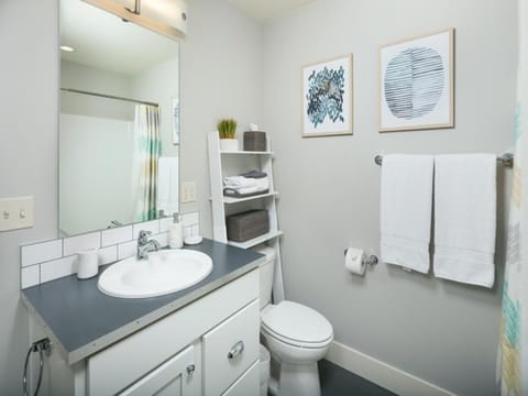 A Perfect Day #25 House in Chelan (In Town)