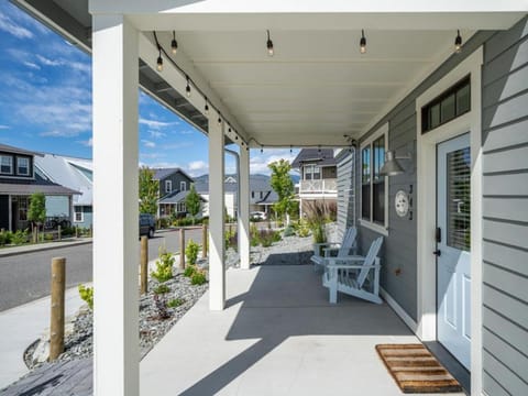 A Perfect Day #25 House in Chelan (In Town)