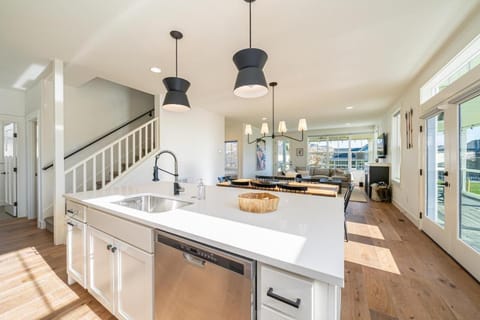 Big Sky #93 House in Chelan (In Town)