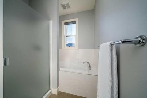 Heart & Soul #1 House in Chelan (In Town)