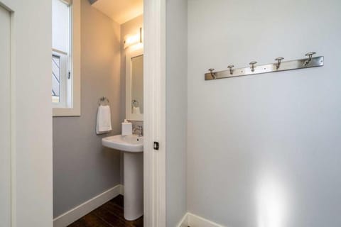 Heart & Soul #1 House in Chelan (In Town)