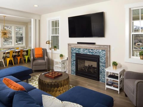 Brass Monkey #74 House in Chelan (In Town)