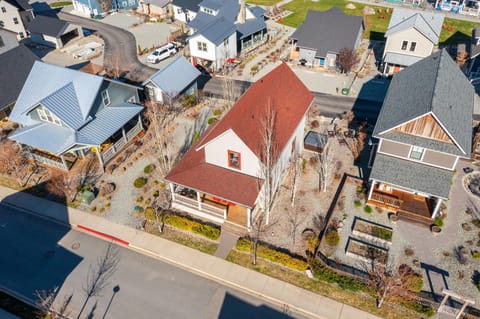 Chickadee #10 House in Chelan (In Town)