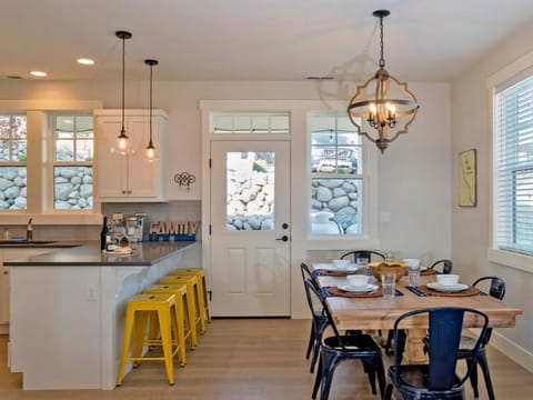 Wish You Were Here #85 House in Chelan (In Town)