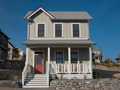 Wish You Were Here #85 House in Chelan (In Town)