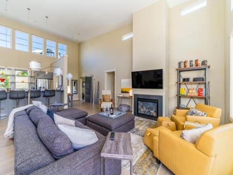 Hello Sunshine #51 House in Chelan (In Town)