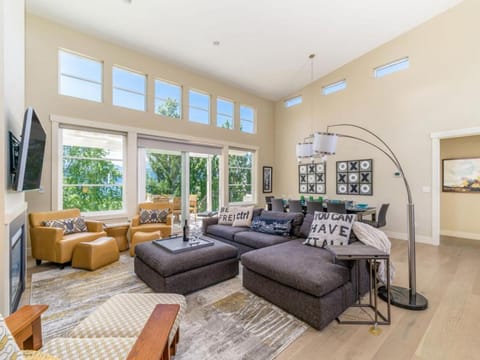 Hello Sunshine #51 House in Chelan (In Town)