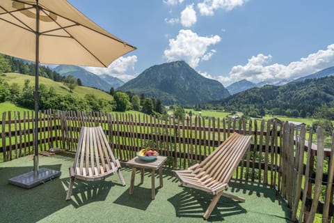 Balcony/Terrace, Mountain view