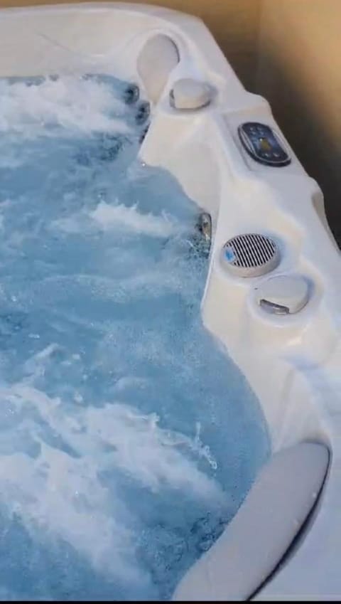 Villa NONO Jure - Private Pool & Jacuzzi, Milna Brač House in Split-Dalmatia County