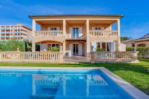 Property building, Facade/entrance, Off site, Balcony/Terrace, Swimming pool