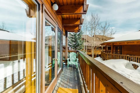 Ski-In Ski-Out Tyra Lookout #20 Apartment in Breckenridge