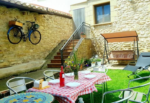 Patio, BBQ facilities, Garden, View (from property/room), Garden view, Inner courtyard view