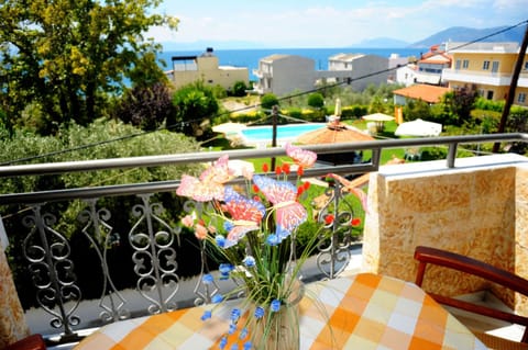 Patio, Natural landscape, Balcony/Terrace, Pool view, Sea view, Swimming pool