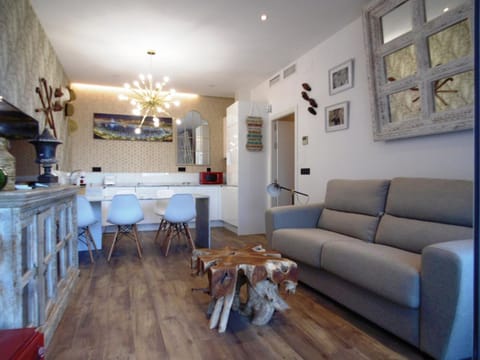 Lounge or bar, Dining area
